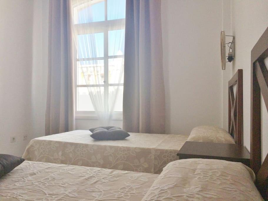 קורלחו Lovely Villa - Pool Front, Private Roof Terrace, Wifi Fiber Optic מראה חיצוני תמונה
